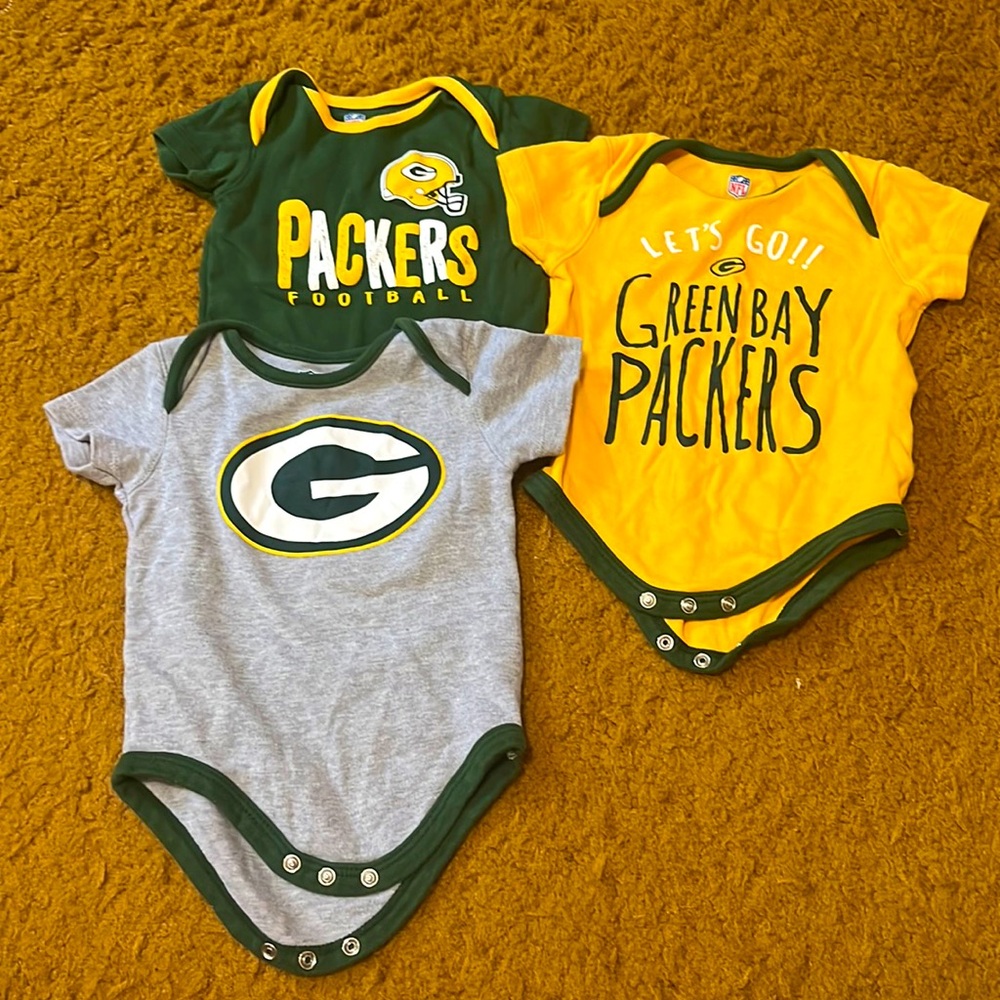 Green Bay Packers onesie Lot